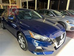 نيسان ألتيما